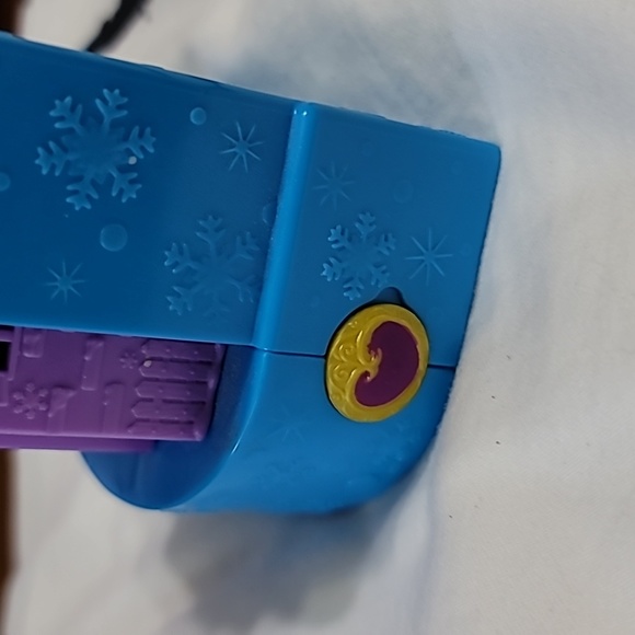 Mattel Polly Pocket Snow Globe Ski Lodge 2017 Incomplete - Picture 7 of 9